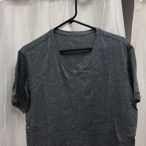 lululemon athletica Other - Lululemon 5 year basic V